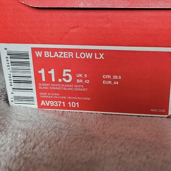 Nike Womens Blazer Low LX AV9371-101 Size 11.5 Summit White NIB Pink Blue Swoosh - Picture 10 of 11